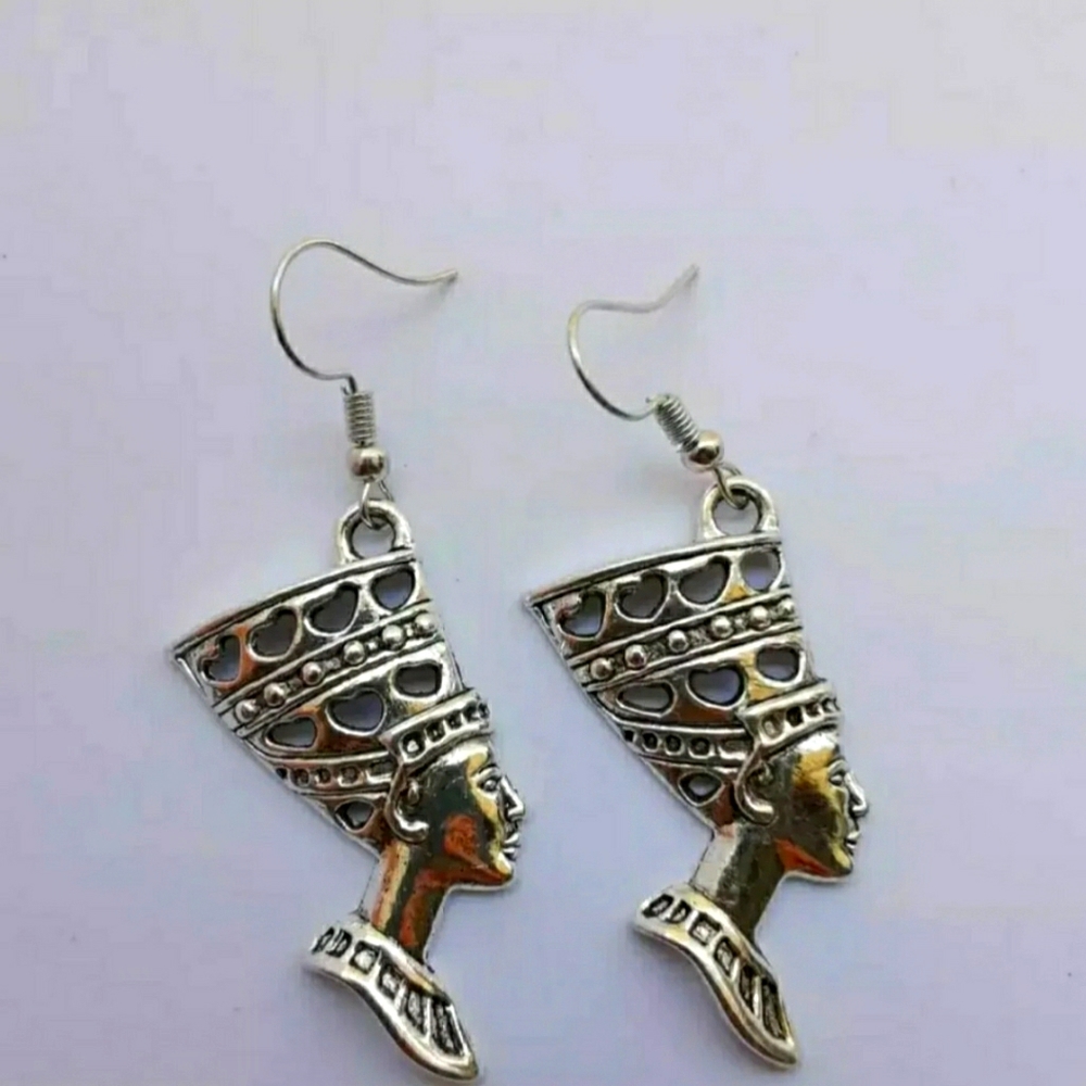 Nefertiti earrings Halloween bat Egypt que…